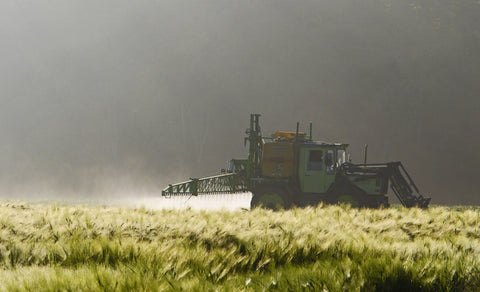 EFSA reduce limitele de expunere pentru TFA, un produs secundar al pesticidelor și PFAS